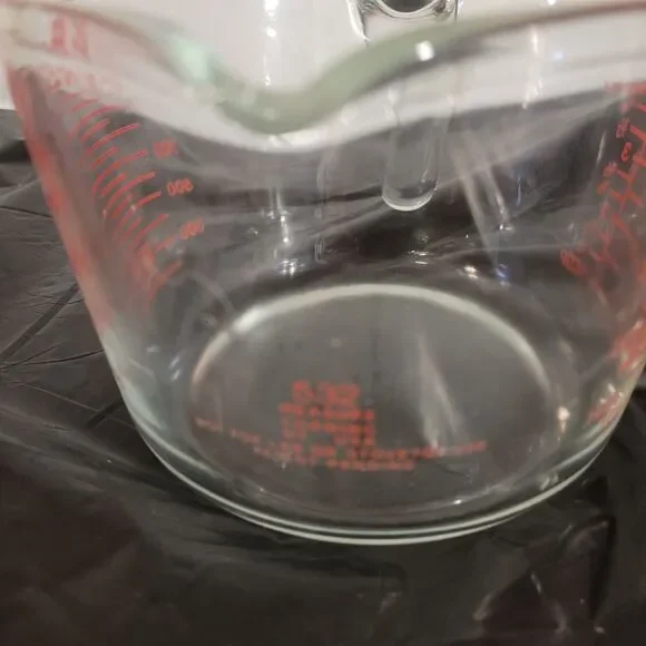 Vtg Pyrex Glass Liquid Measuring 4 #532 Quart & 1 Cup Anchor Hocking - Picture 4 of 7